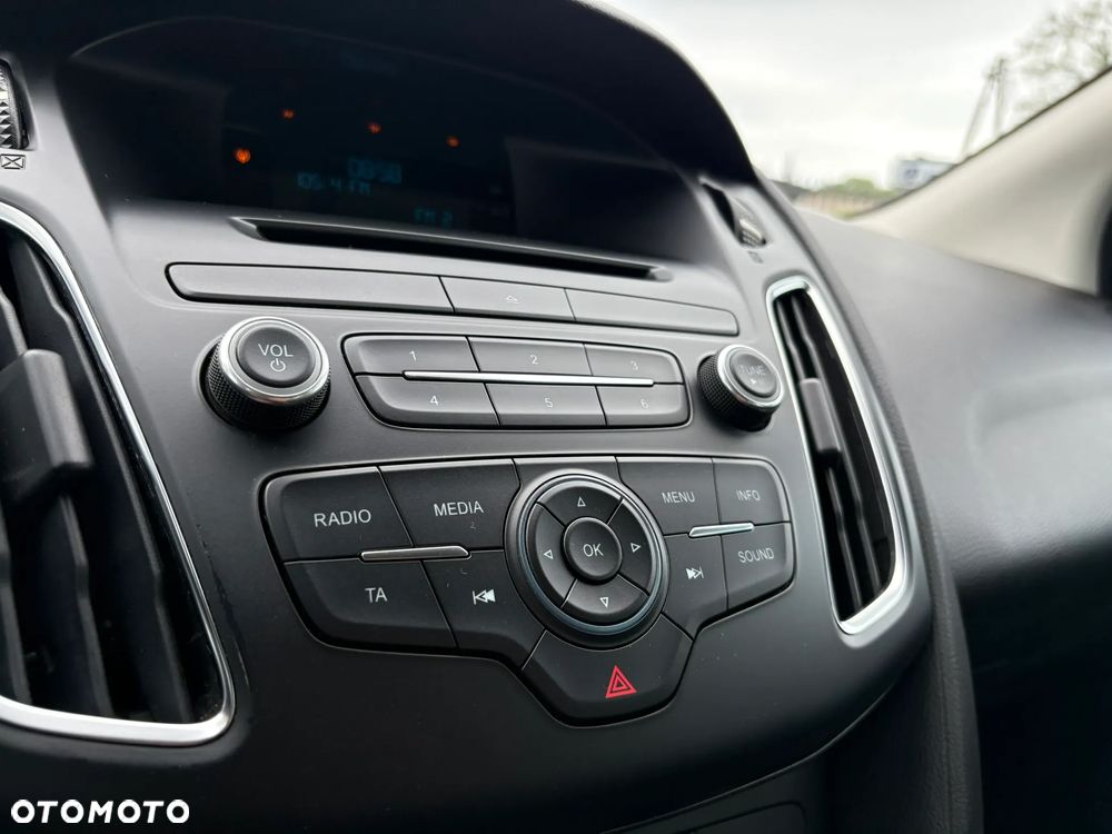 Ford Focus 1.6 Gold X PowerShift - 16
