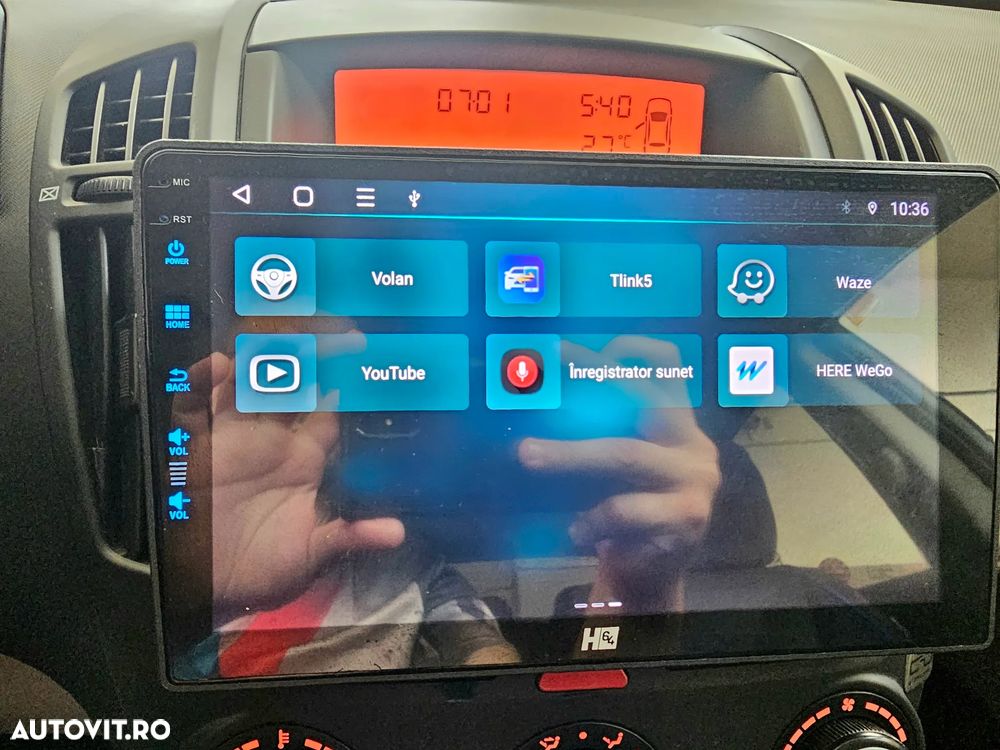 Kia Ceed - 36