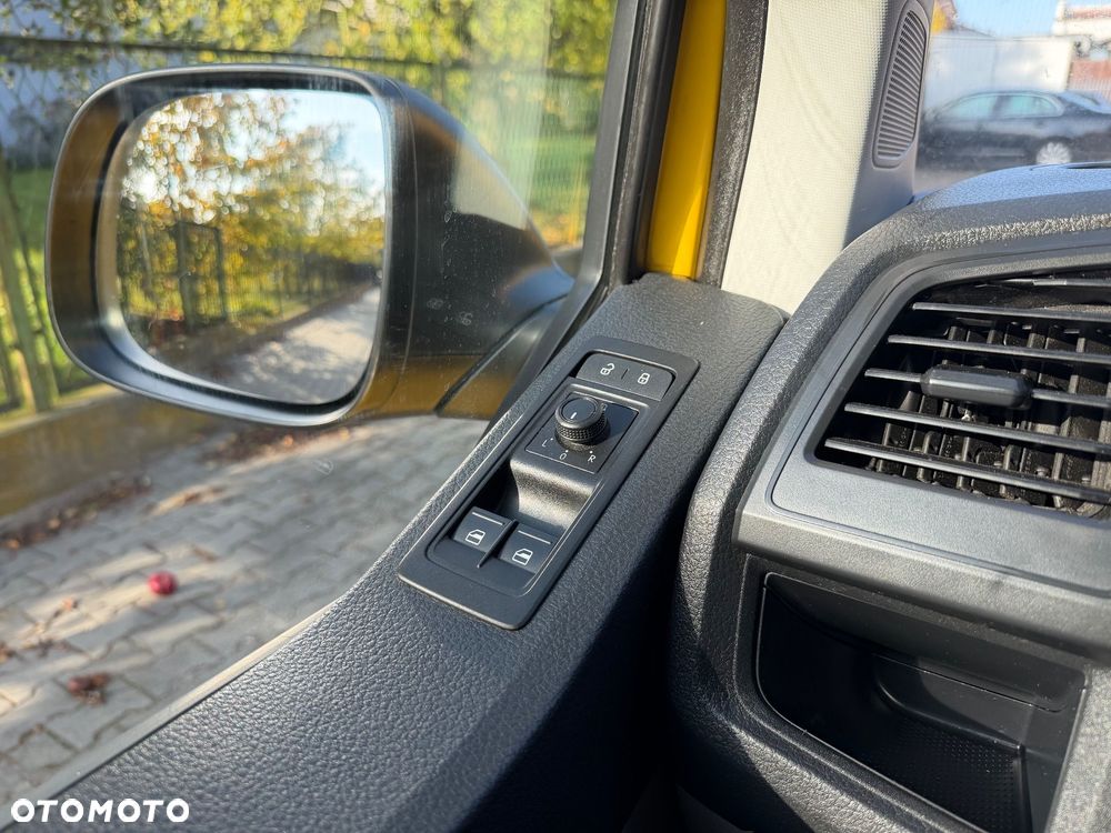Volkswagen Transporter - 17