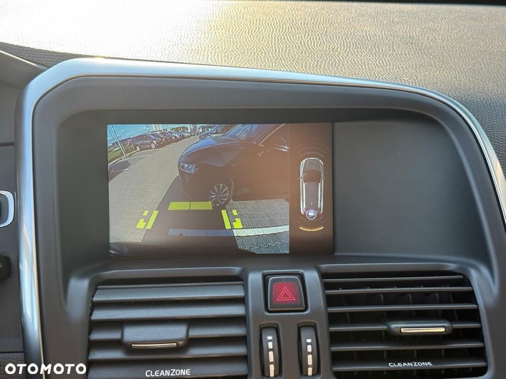 Volvo XC 60 D4 AWD Summum - 18