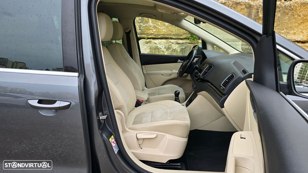 VW Sharan 2.0 TDI Blue Highline - 38