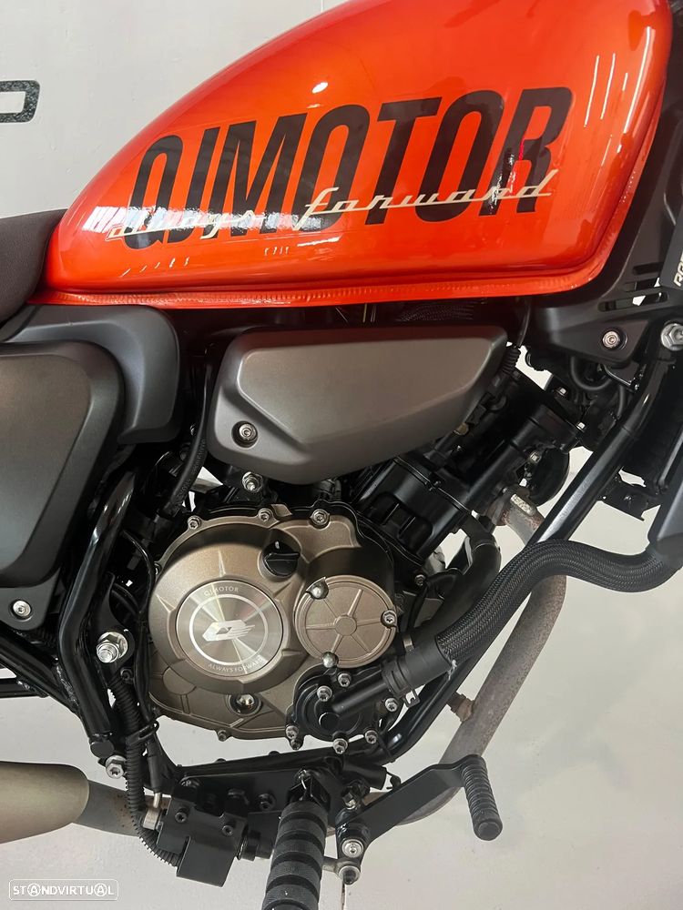 QJ Motor SRV 125 - 6