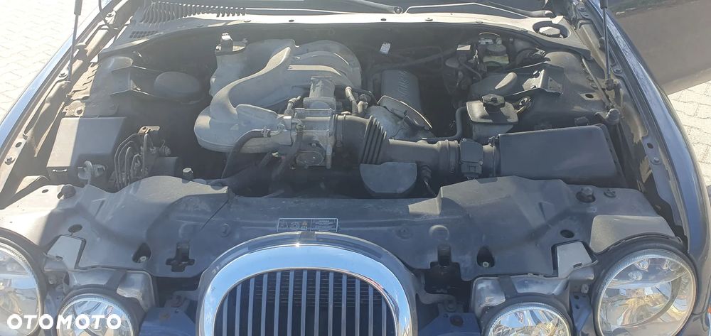 Jaguar S-Type - 9