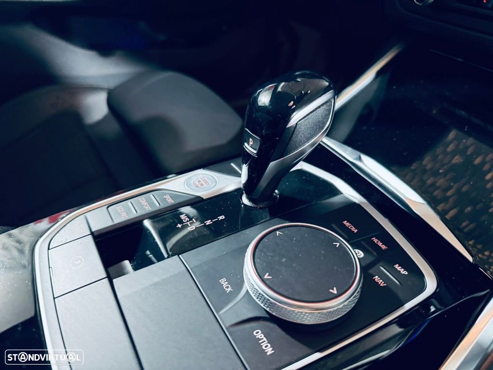 BMW 318 d Touring Line Sport Auto - 17