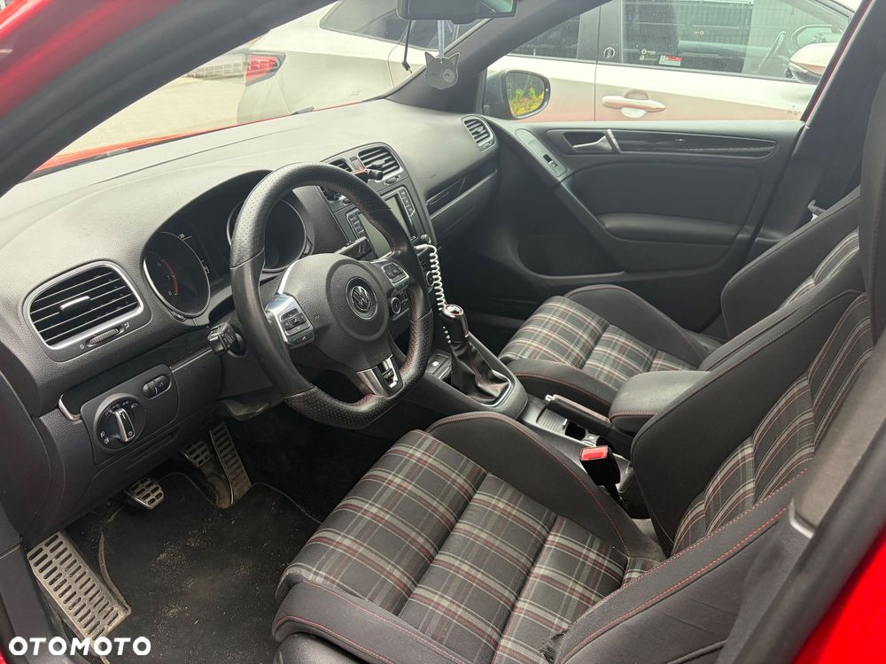 Volkswagen Golf 2.0 GTI - 9