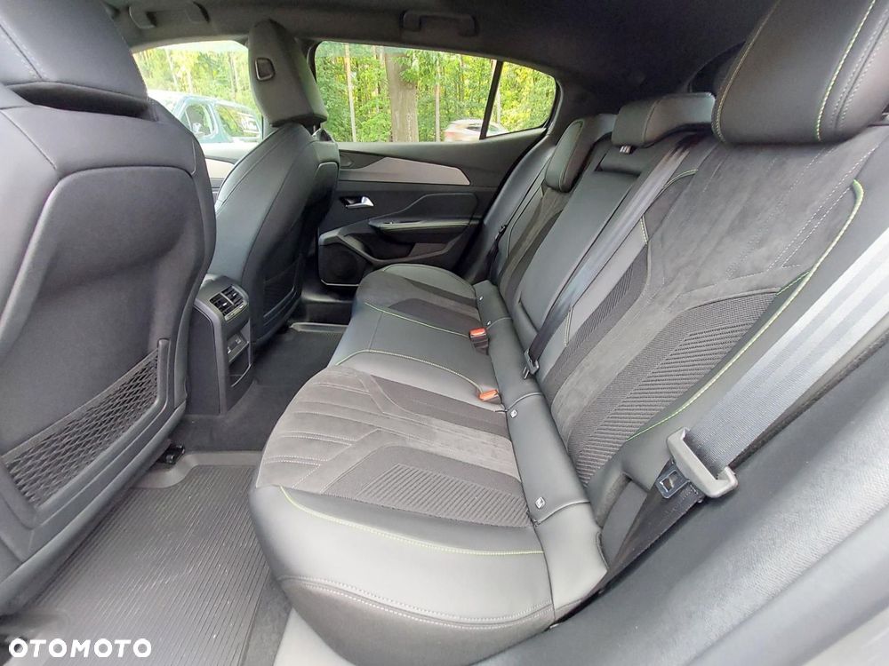 Peugeot 408 1.2 PureTech mHEV GT Exclusive S&S e-DCS6 - 12
