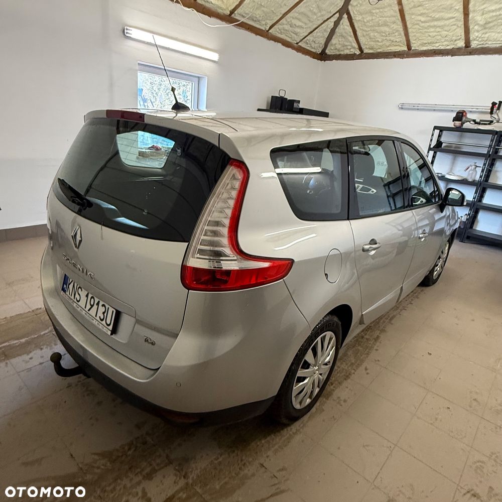 Renault Grand Scenic Gr 1.4 16V TCE Bose Edition - 3