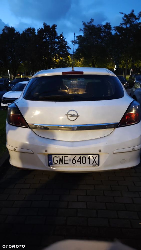 Opel Astra 2006 photo 2