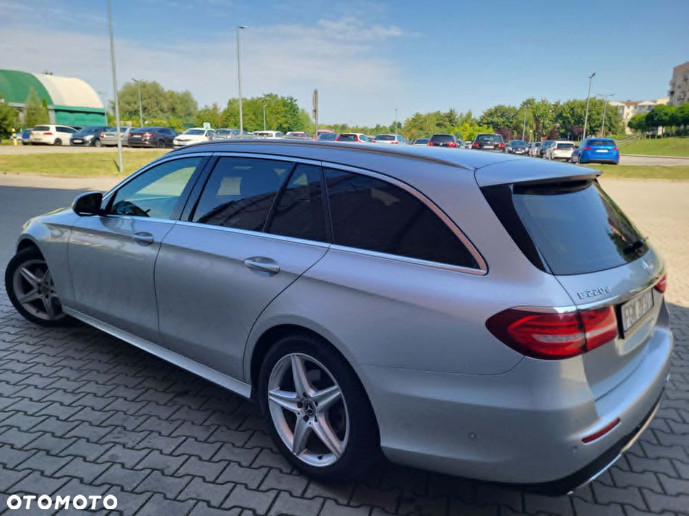 Mercedes-Benz Klasa E 220 d 9G-TRONIC AMG Line - 21