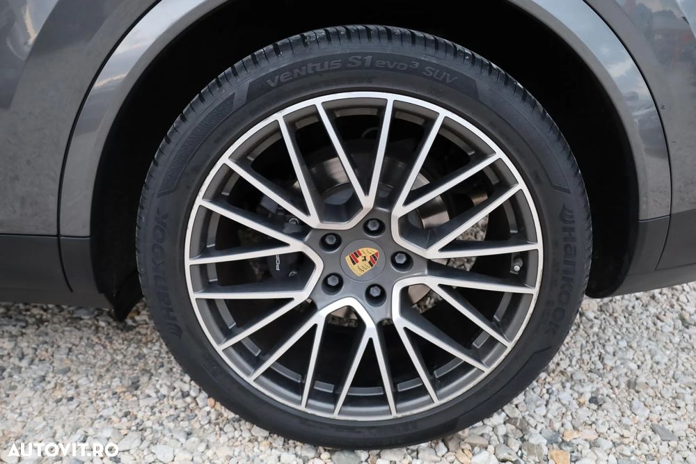 Porsche Cayenne Coupe Standard - 32