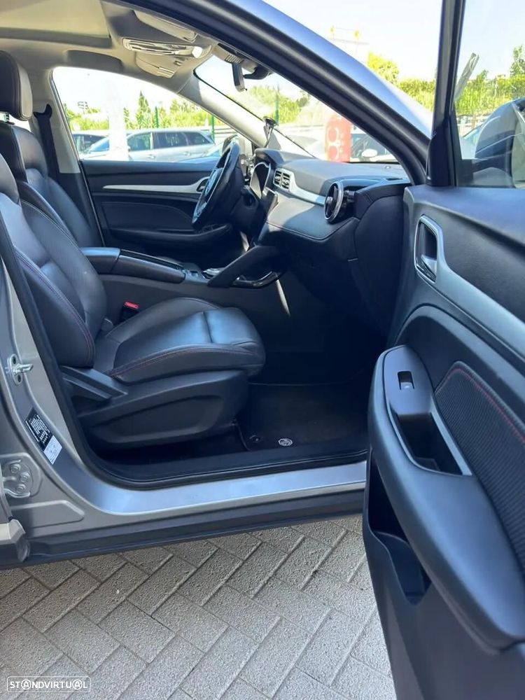 MG ZS Maximal Luxury - 13