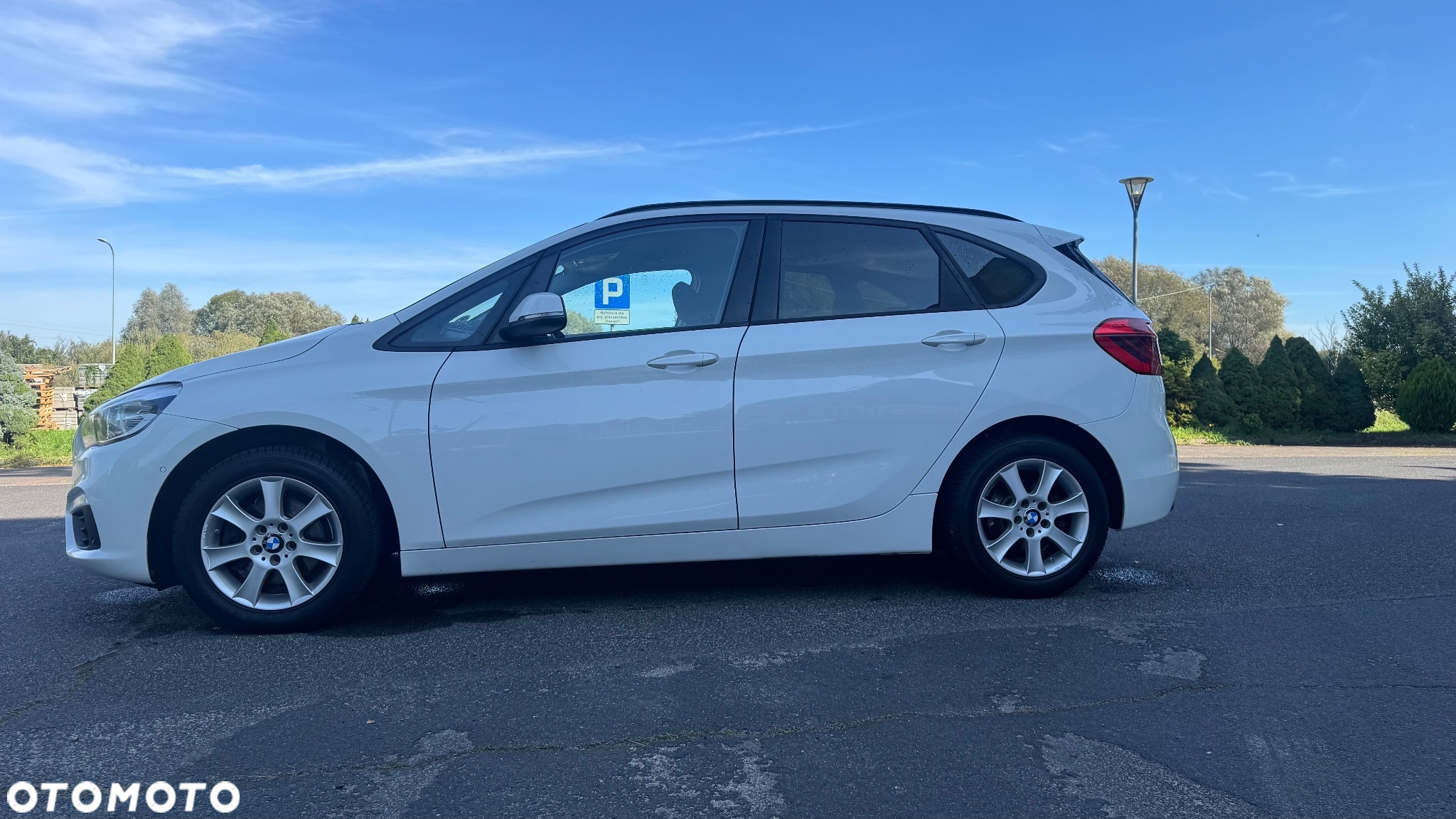 BMW Seria 2 218d - 26