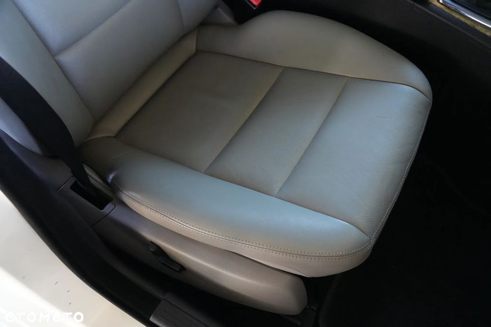 Mercedes-Benz Klasa C 350 7G-TRONIC SPORT EDITION - 22