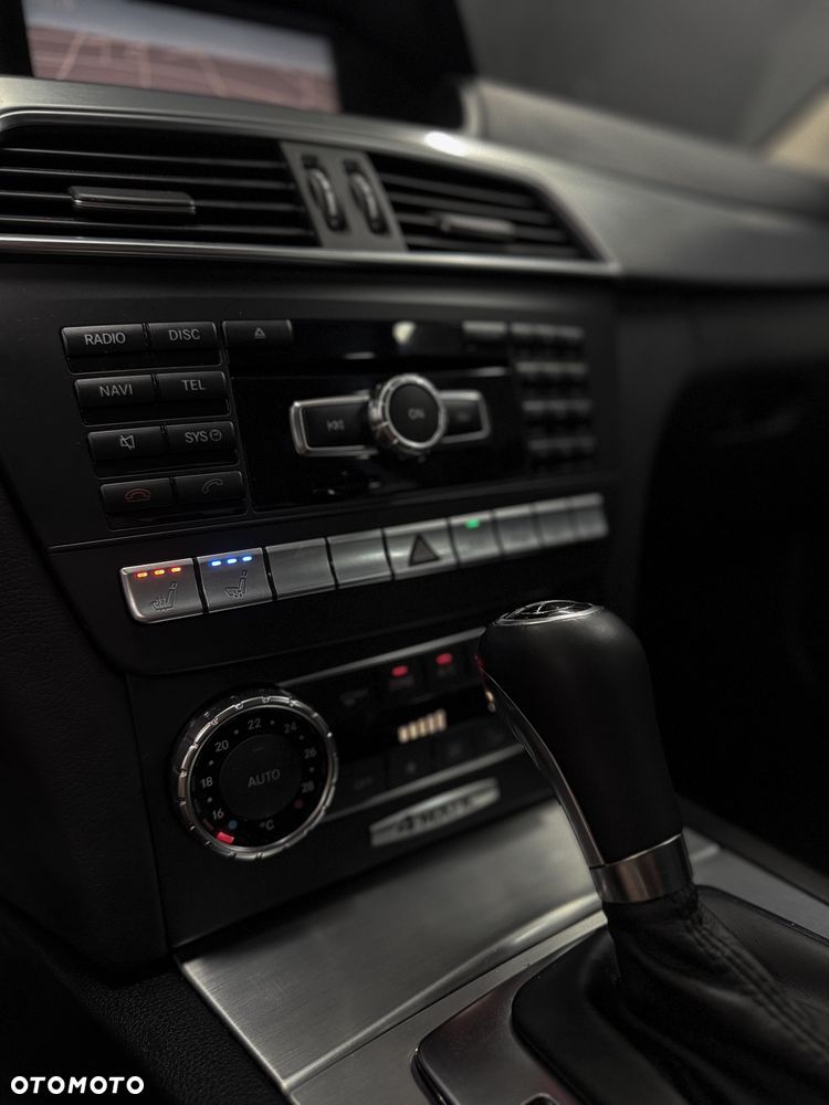 Mercedes-Benz Klasa C 350 (BlueEFFICIENCY) 7G-TRONIC Avantgarde - 11
