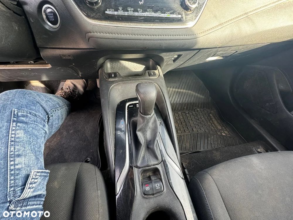 Toyota Corolla - 13