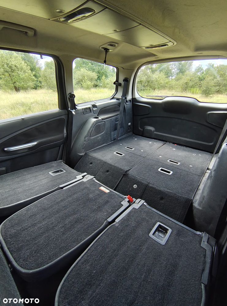 Ford Galaxy 2.0 TDCi Ghia - 17