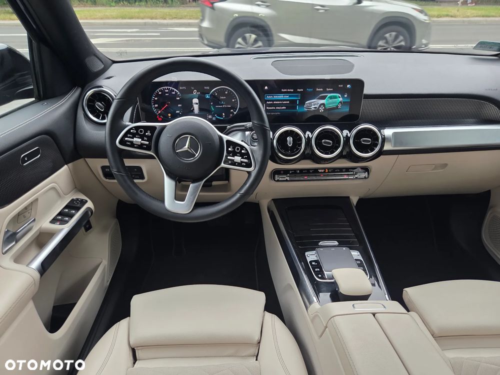 Mercedes-Benz GLB 250 4-Matic 8G-DCT - 27