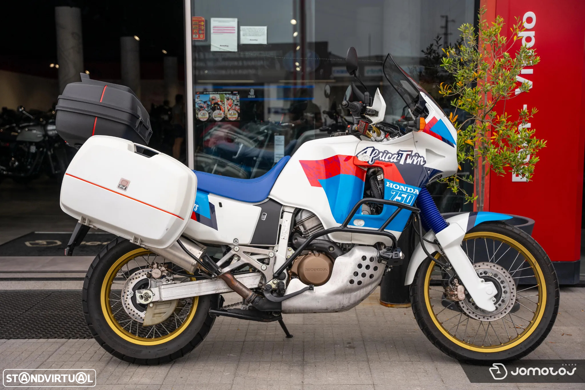 Honda Africa Twin 750 - 3