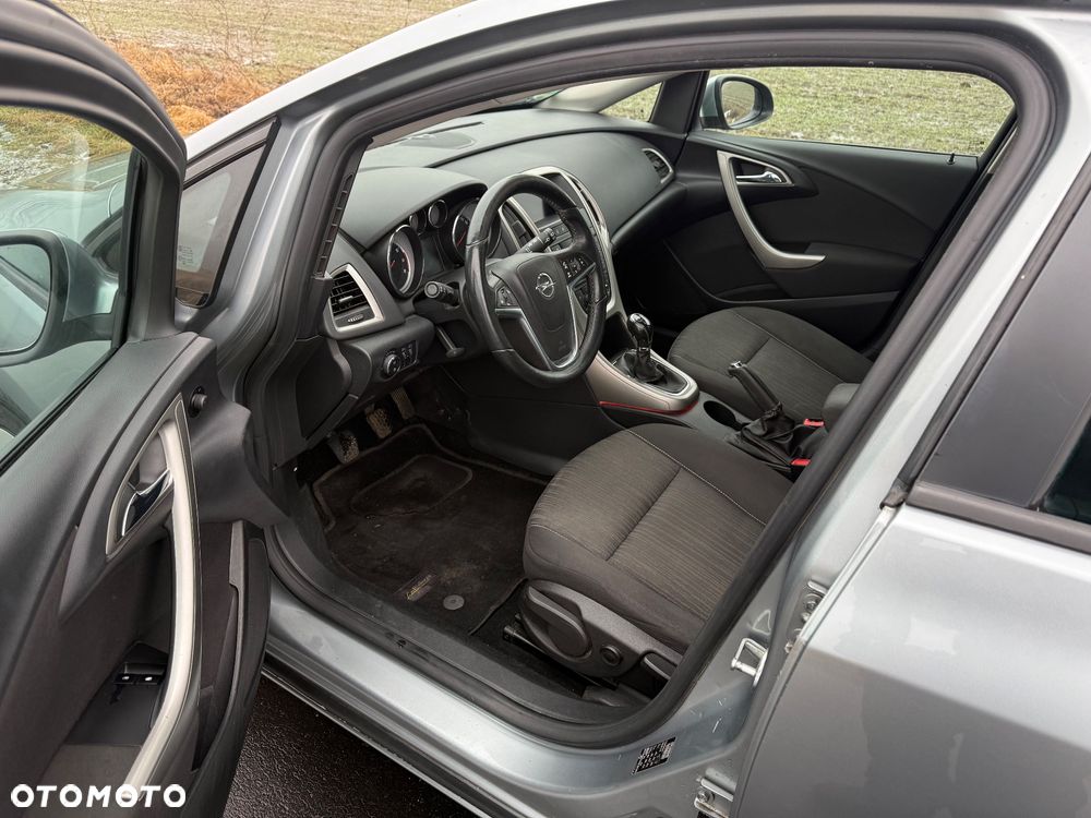 Opel Astra 1.4 Turbo - 11