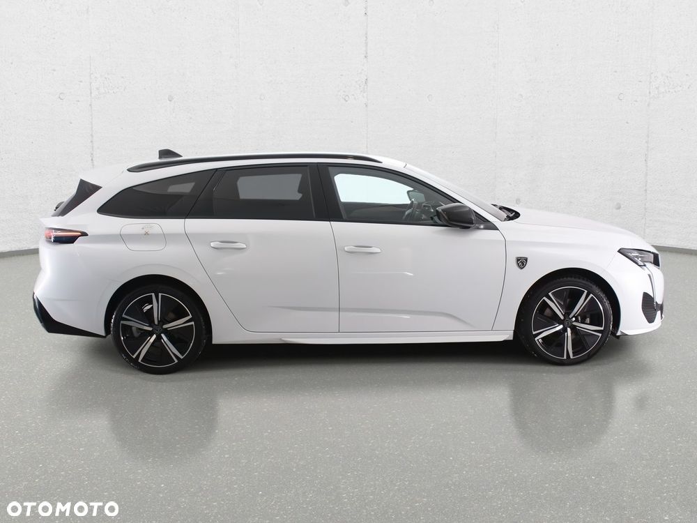 Peugeot 308 - 8