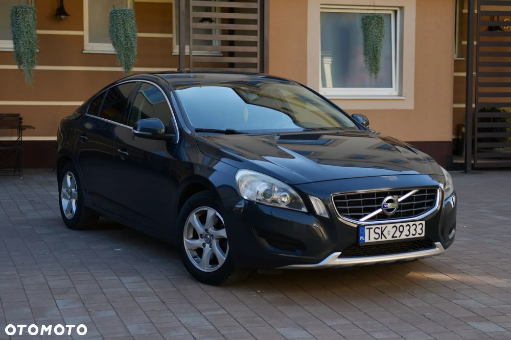 Volvo S60 D3 Momentum - 4