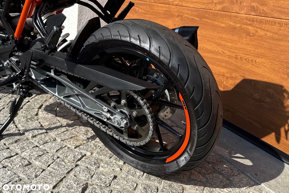 KTM Duke 125 - 25