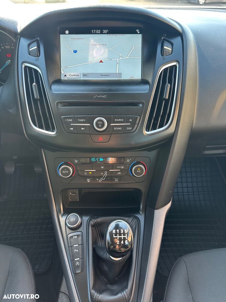 Ford Focus 1.0 EcoBoost Trend - 10