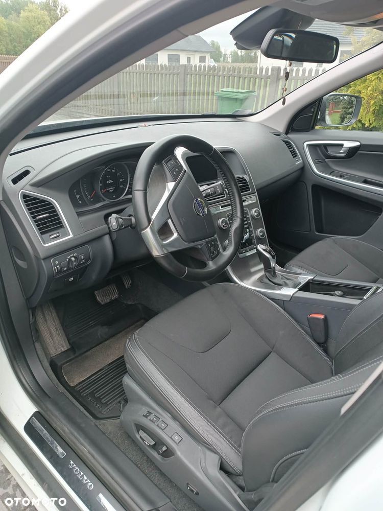 Volvo XC 60 T5 AWD Geartronic Summum - 3