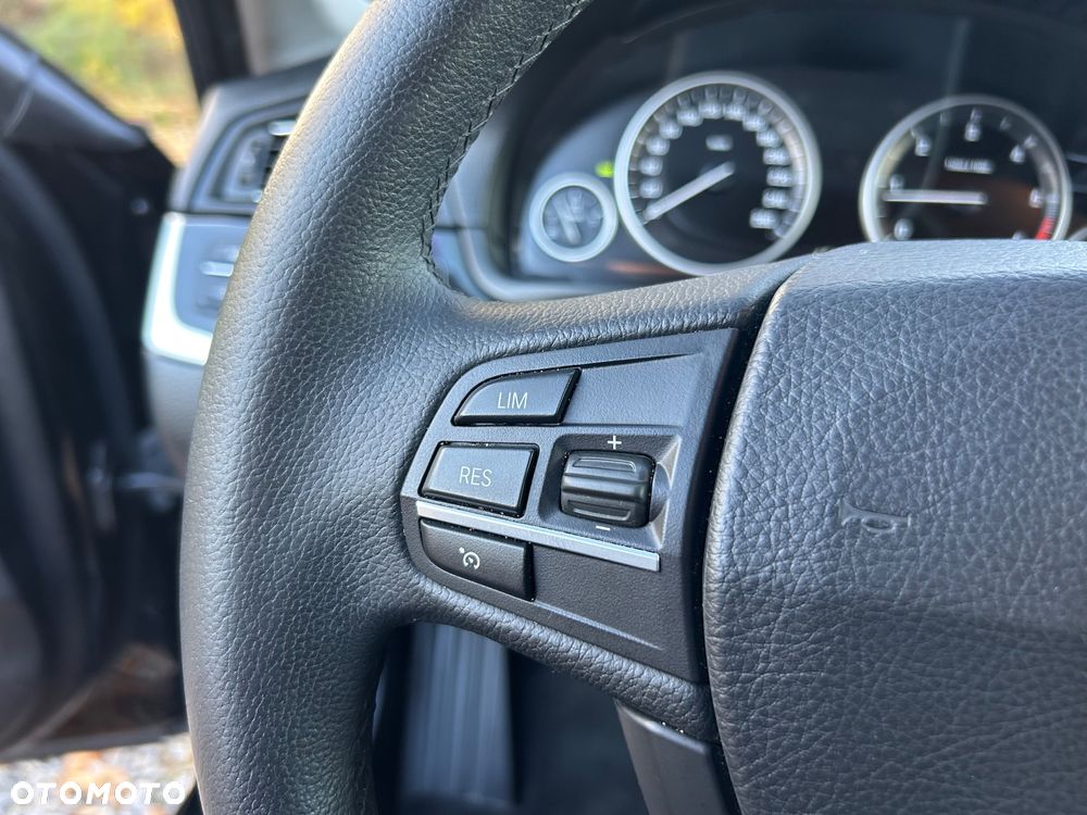 BMW Seria 5 520d Luxury Line - 15