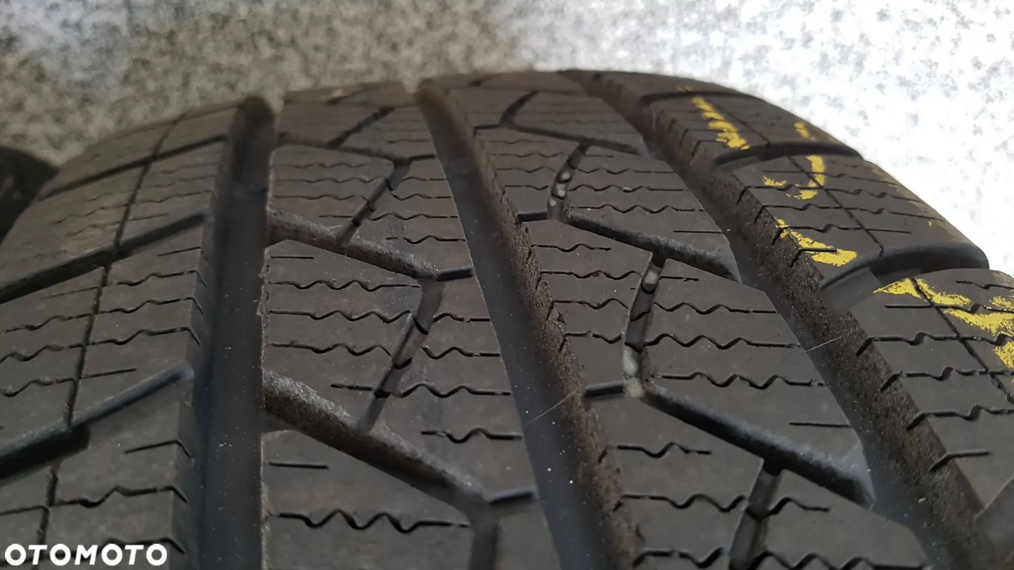 KOŁA CAŁOROCZNE  195/65R16C MERCEDES VITO VIANO 6,5JX16 ET52 5x112 - 35