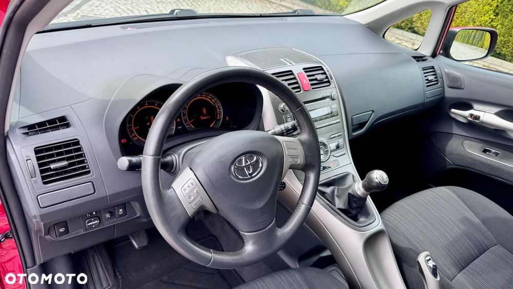 Toyota Auris 1.6 VVT-i Sol - 33