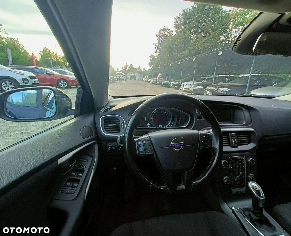 Volvo V40 D2 - 16