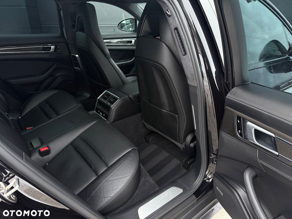 Porsche Panamera Turbo - 29