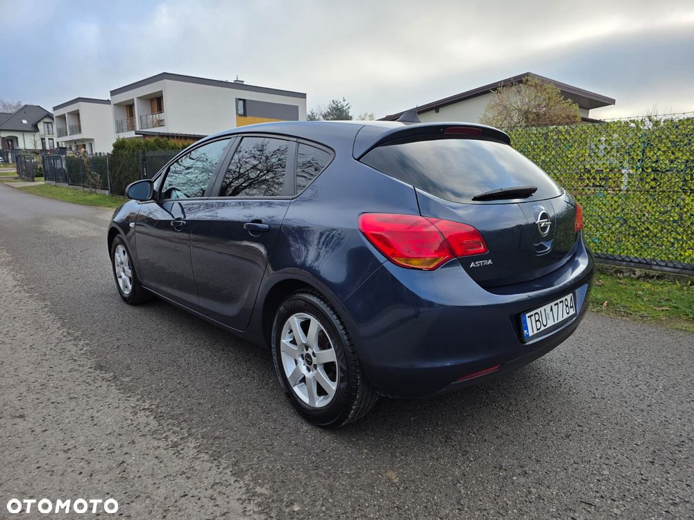Opel Astra - 13