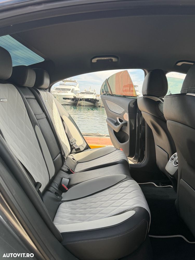 Mercedes-Benz CLS - 10