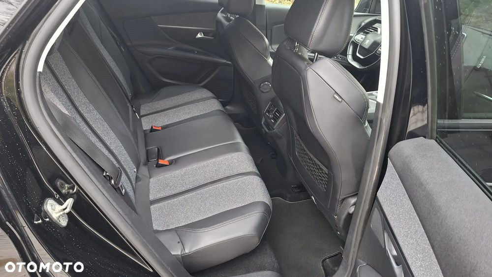 Peugeot 3008 1.2 PureTech Allure - 18