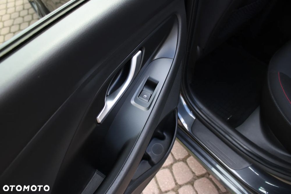 Hyundai i30 1.5 T-GDI 48V-Hybrid DCT N-Line - 17