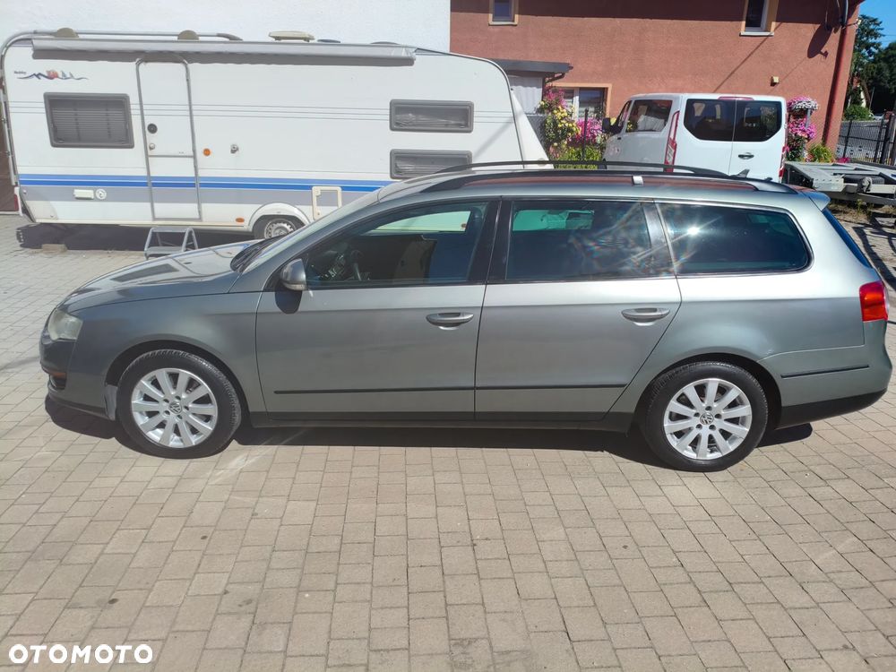 Volkswagen Passat 2.0 TDI Trendline - 4