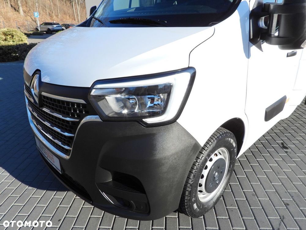 Renault MASTER PLANDEKA 8 PALET WEBASTO TEMPOMAT LEDY KLIMATYZACJA  165KM - 21