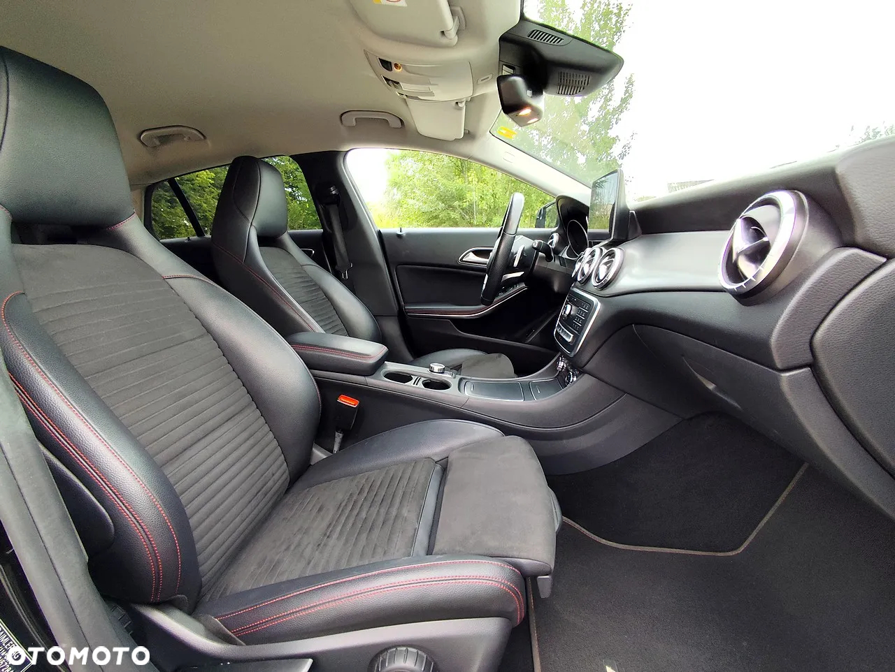 Mercedes-Benz CLA 250 4-Matic AMG Line - 10
