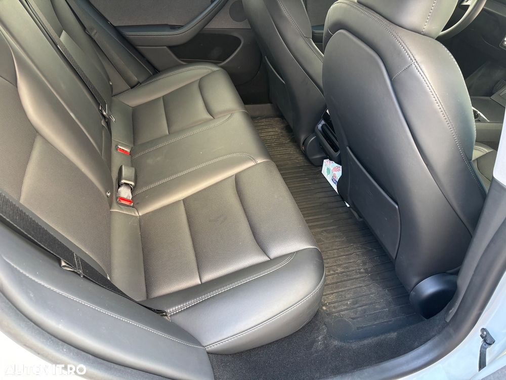 TESLA Model 3 2023 — imagine 12