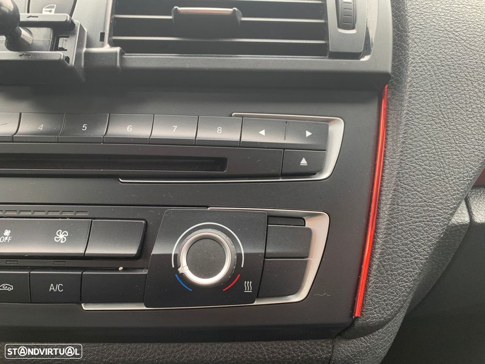 BMW 116 d Pack M - 32