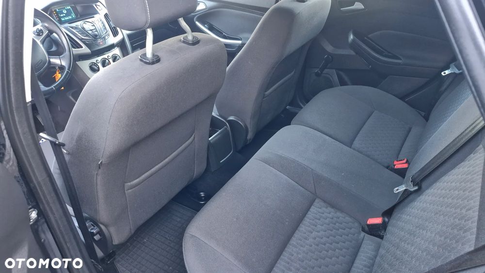 Ford Focus 1.6 TDCi DPF Trend - 12