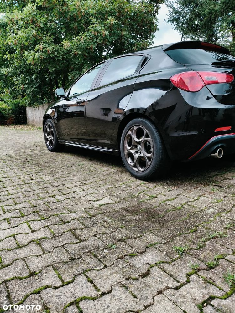 Poids Alfa Romeo Giulietta de 2016 à 2021
