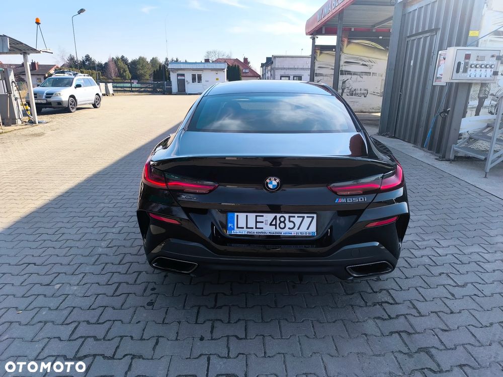 BMW Seria 8 - 12