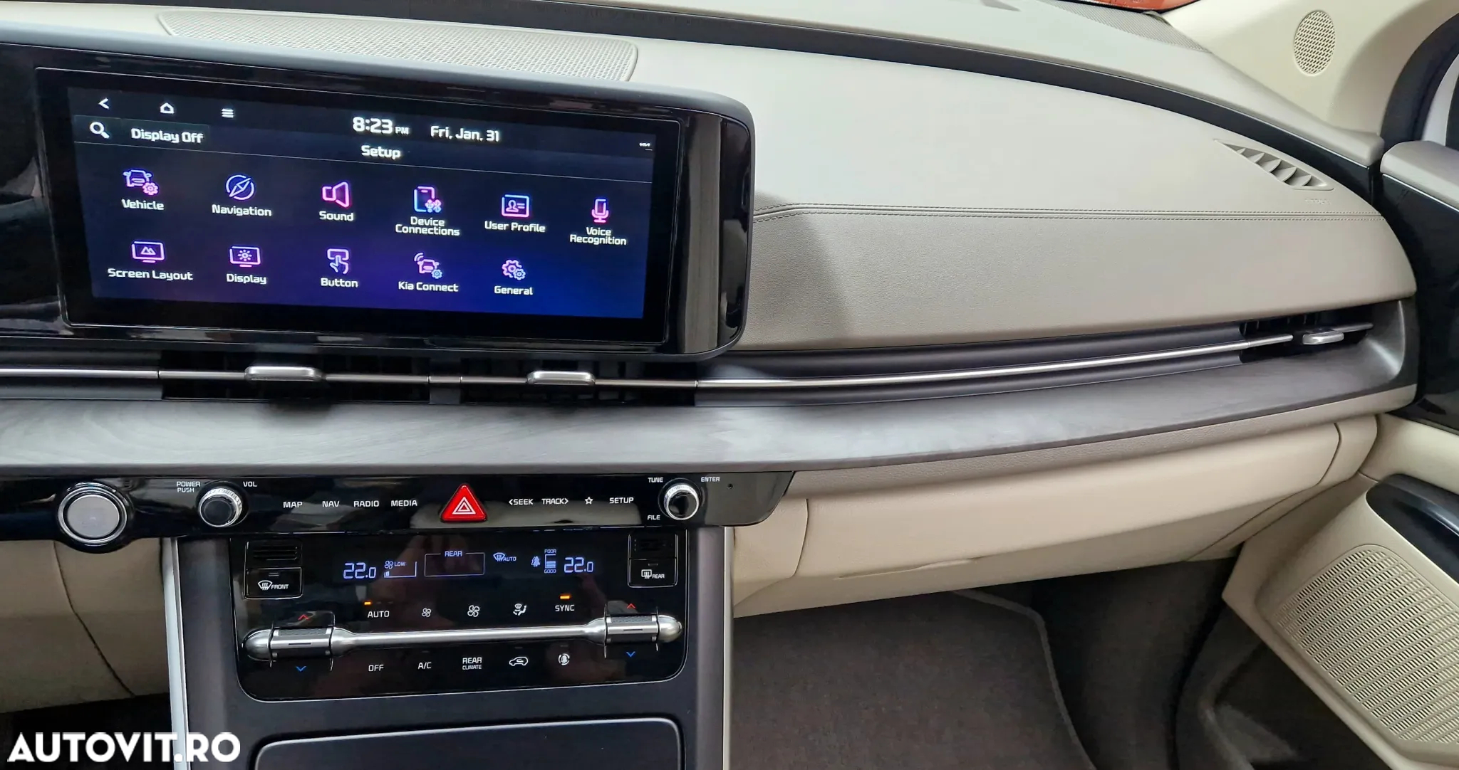 Kia Carnival - 22
