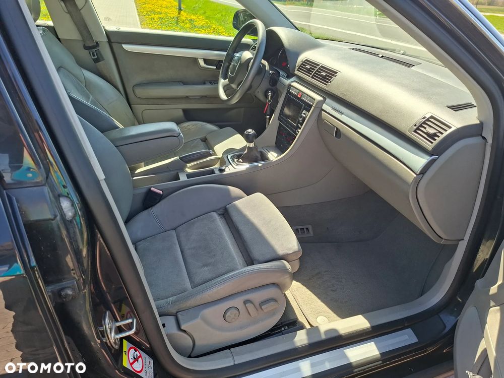 Audi A4 Limousine - 7