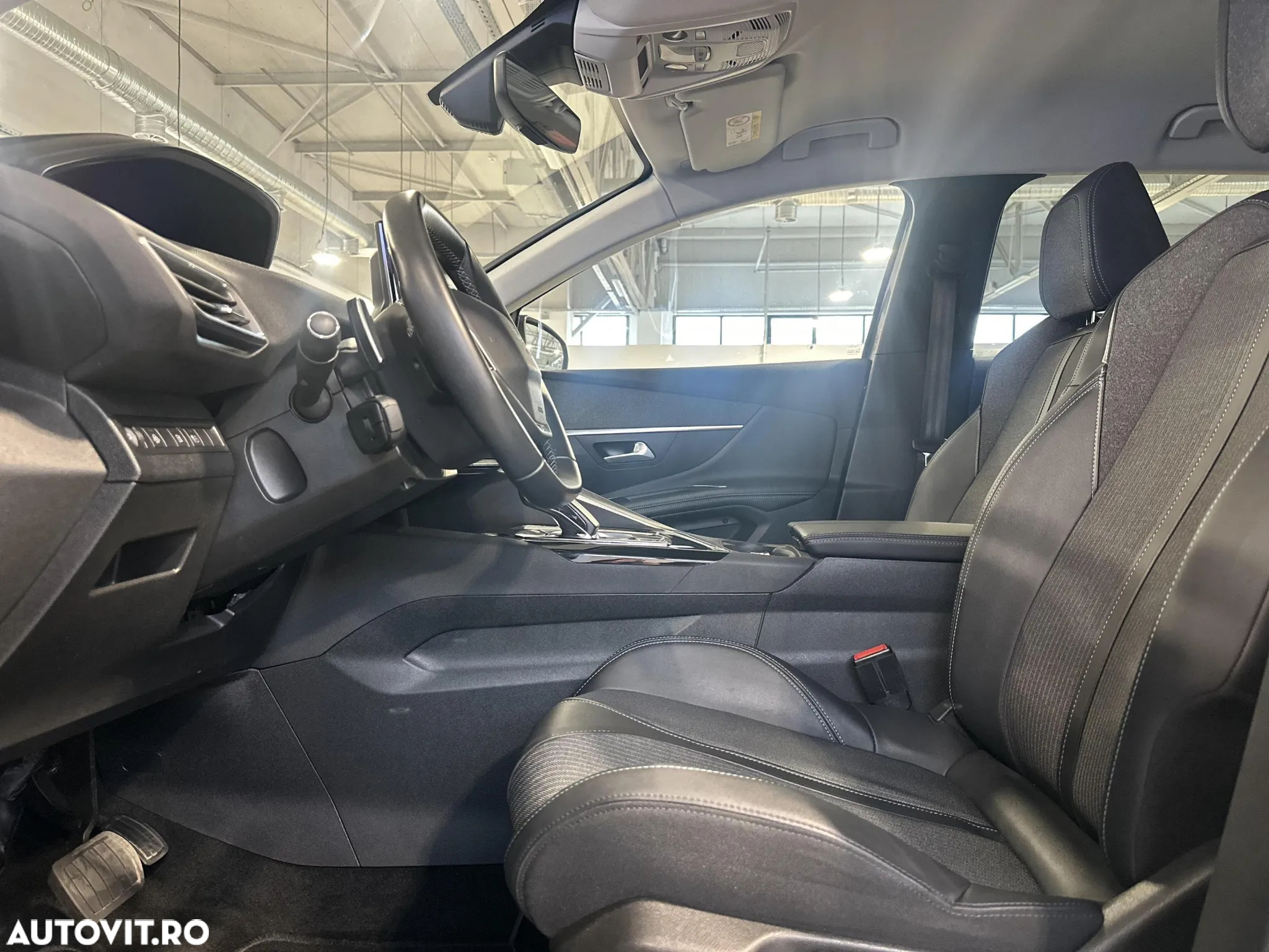 Peugeot 3008 Hybrid 225 e-EAT8 Allure Pack - 23