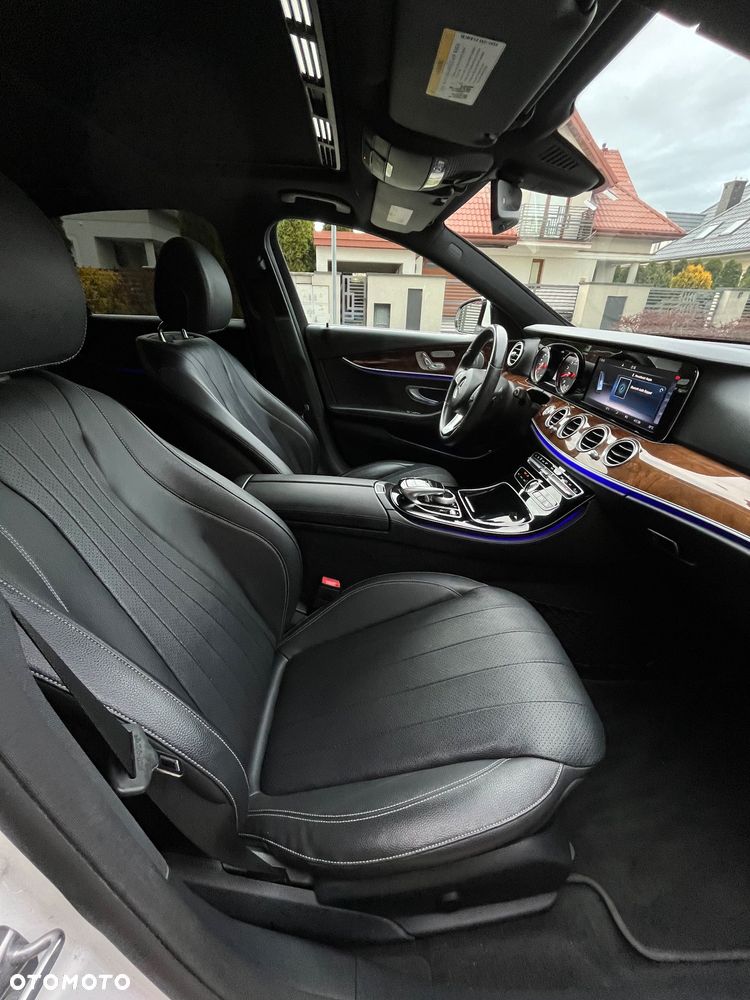 Mercedes-Benz Klasa E 300 9G-TRONIC AMG Line - 15