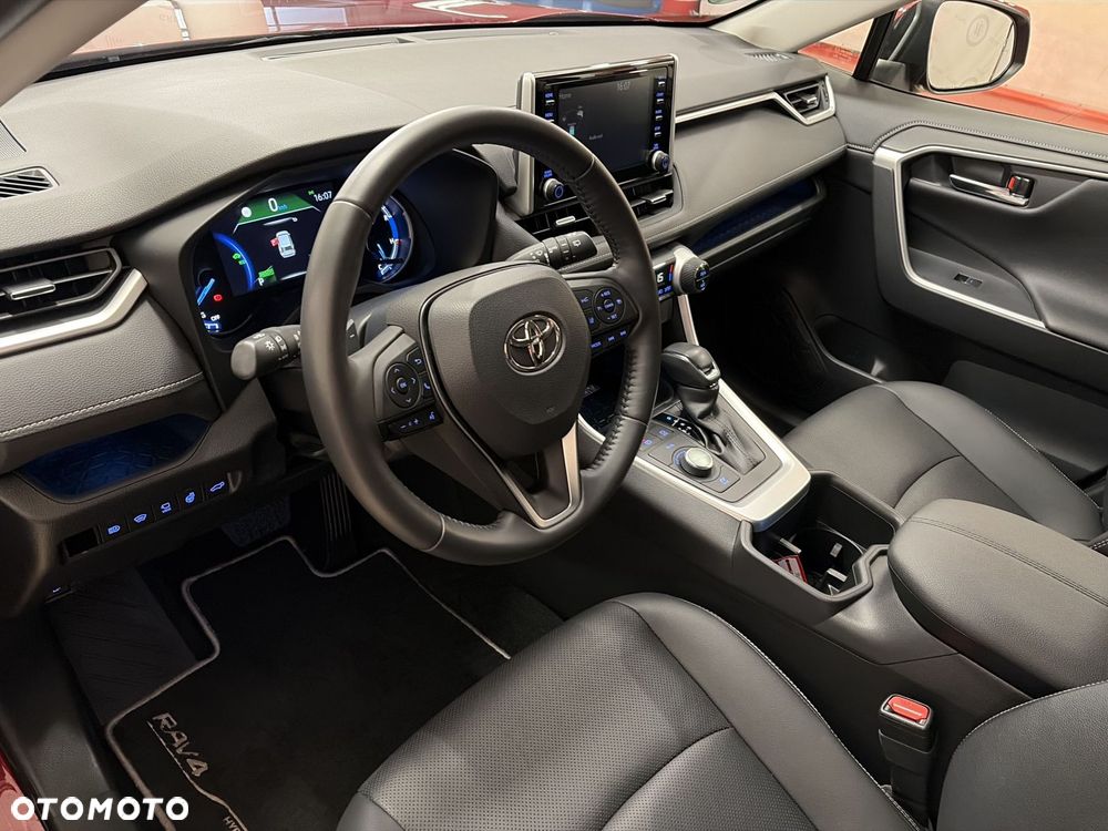 Toyota RAV4 - 10